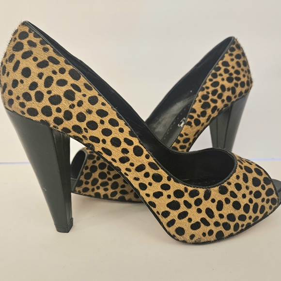 Leopard Print Peep Toe Heels - Picture 7 of 9